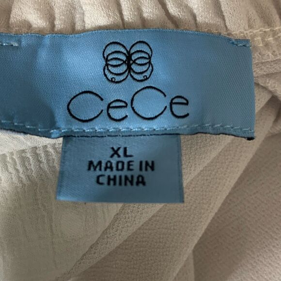 CeCe Women’s White Ruffle Sleeve Blouse Size XL Textured Dot Sleeves, Keyhole Ne - Picture 5 of 6